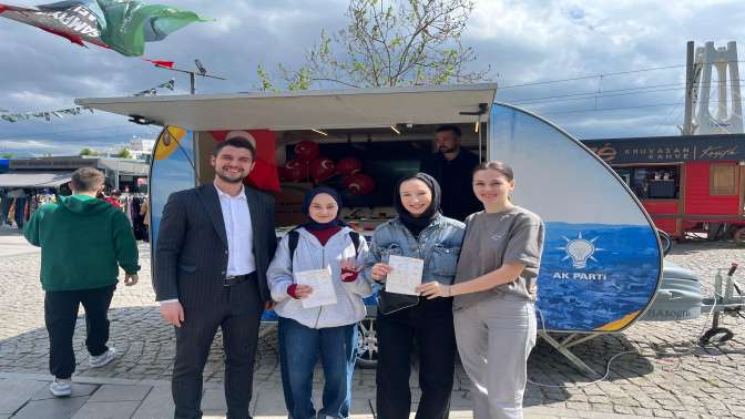 AK GENÇ İZMİT’TEN TÜRKİYE GENELİ ÜYE REKORU