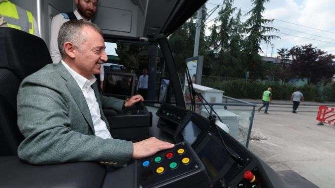 Alikahya Tramvay Hattı’nda ilk sürüş Başkan Büyükakın’dan; “Süper Lig’deki maçlara tramvay ile gideceğiz”