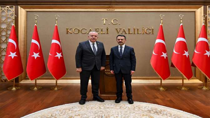 Amasya Üniversitesi Rektörü Prof. Dr. Ahmet Hakkı Turabiden Vali İlhami Aktaşa Ziyaret