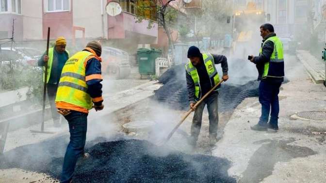 Asfalt bakım ekipleri yoğun çalışıyor