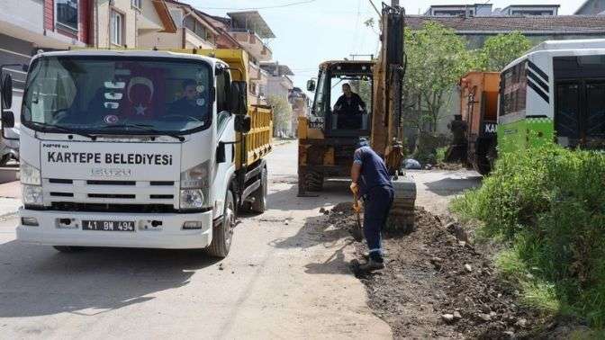 Ataevler’de Asfalt Yama Çalışmaları Aralıksız Sürüyor