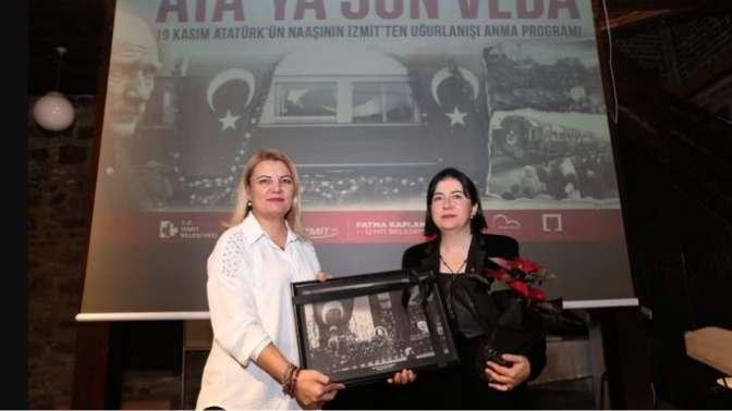 Atatürk naaşının İzmit’ten Ankara’ya uğurlanışının 86. yılında özlemle anıldı
