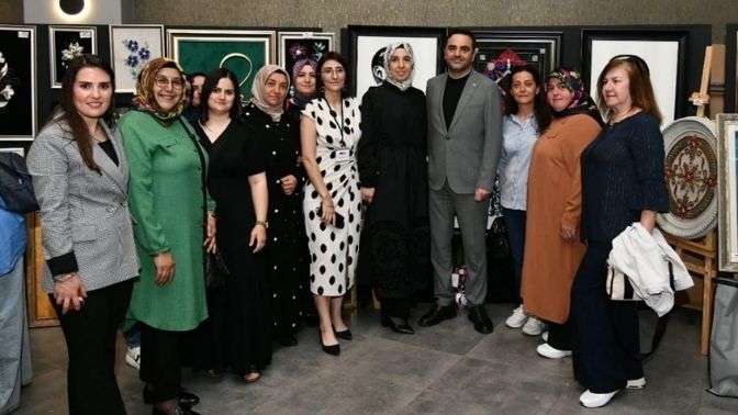 Başiskele'de El Emeği Göz Nuru Eserler Görücüye Çıktı