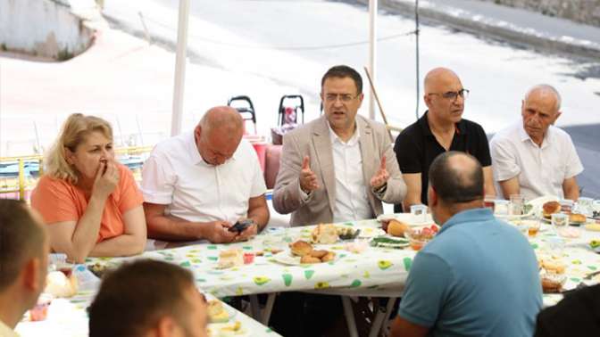 Başkan Gökçe esnaflarla buluştu