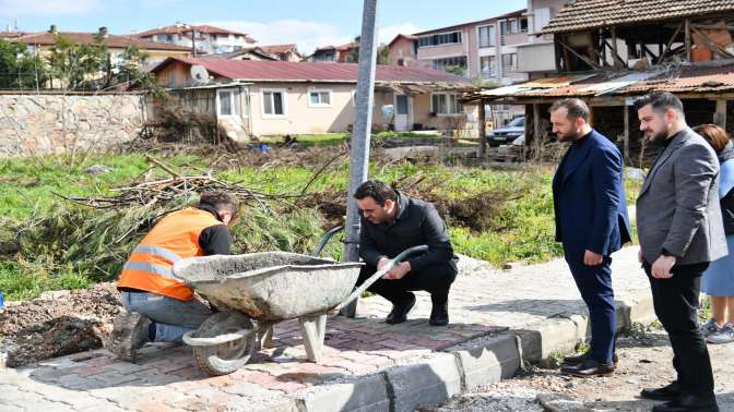 Başkan Özlü Serdar Mahallesi’nde İncelemelerde Bulundu