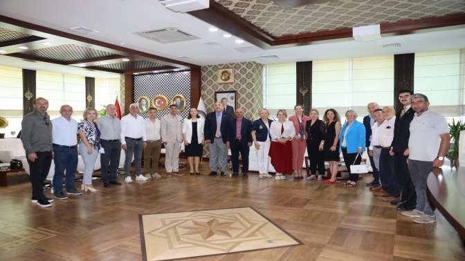 Başkan Söğüt, Körfez Kent Konseyi’ni ağırladı