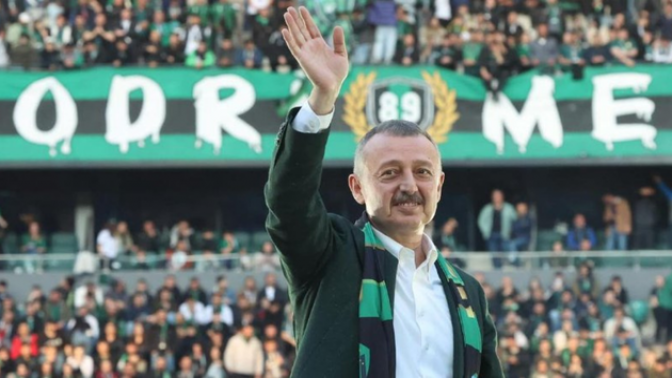 Büyükakın, yerinde inceledi: Kocaeli Stadı da Süper Lig’e hazırlanıyor
