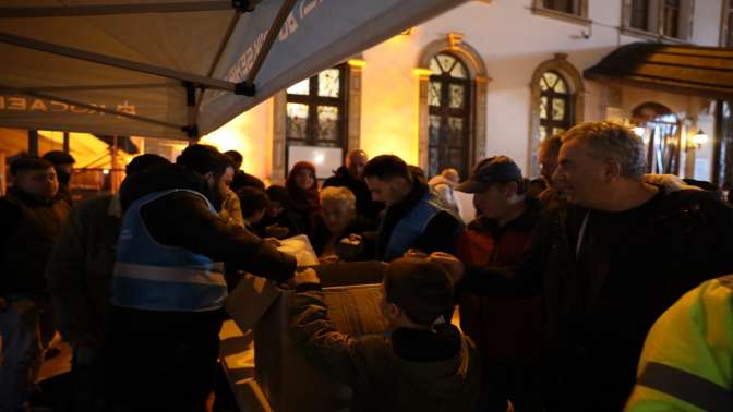 Büyükşehir’den kandil simidi ikramı
