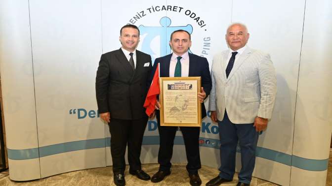Büyükşehir’e anlamlı plaket