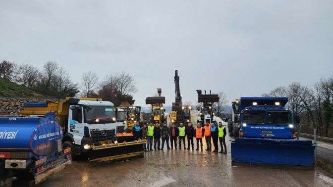 Büyükşehir, karla mücadelede alarma geçti