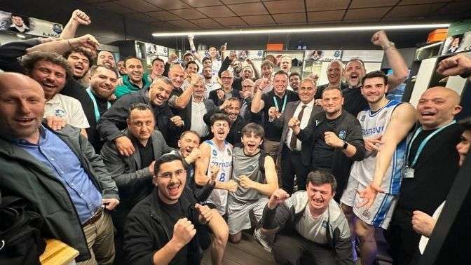 Çayırova Belediyesi, yarı finale yükseldi