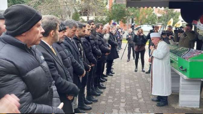 Cemal Kaplanın annesi son yolculuğuna uğurlandı