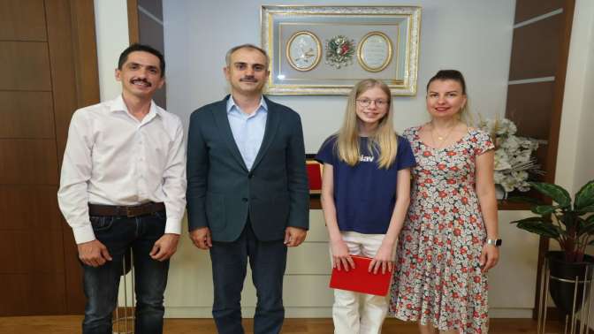 Çiftçi, geleceğin büyük piyanistini ağırladı