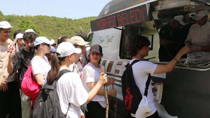 Çoban kanyonu geçidi gençlerle geçildi