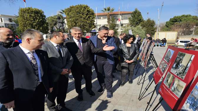 DEPREM HAFTASINDA GÖLCÜKTE ANLAMLI SERGİ