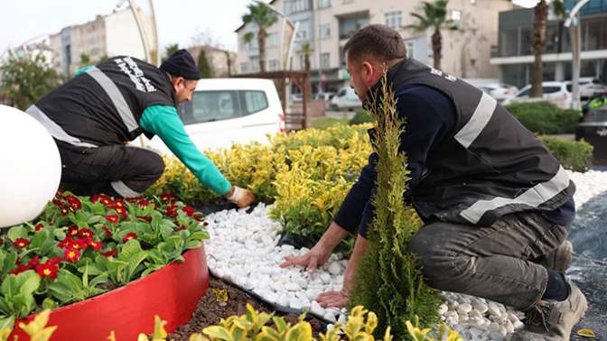 Derince’de Yeşil Alanlar ve Parklar Güzelleşiyor