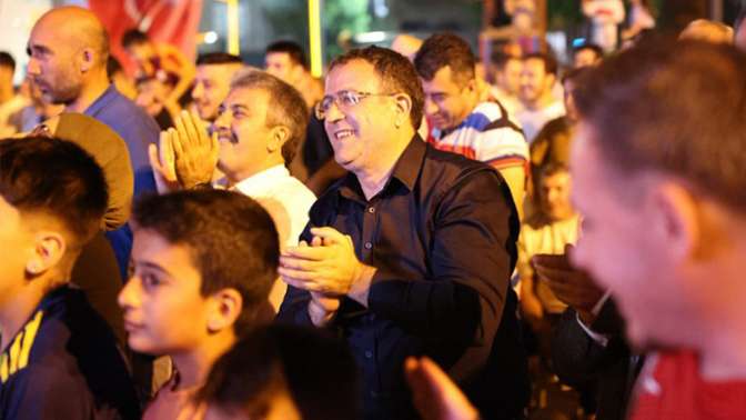 Derince tek ses, tek yürek