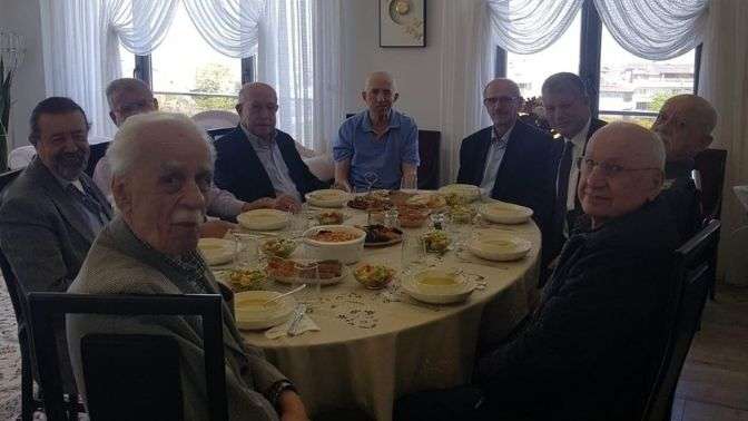 Eski Dostlar’dan İsmet Kaya’ya ziyaret