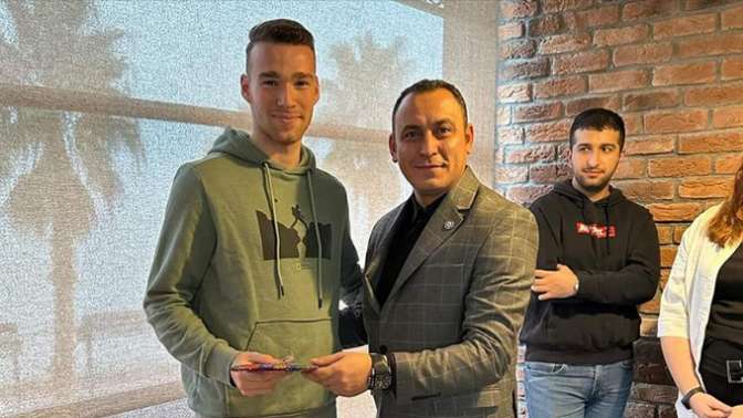 Fırat Türker eğitim camiasını fethetti