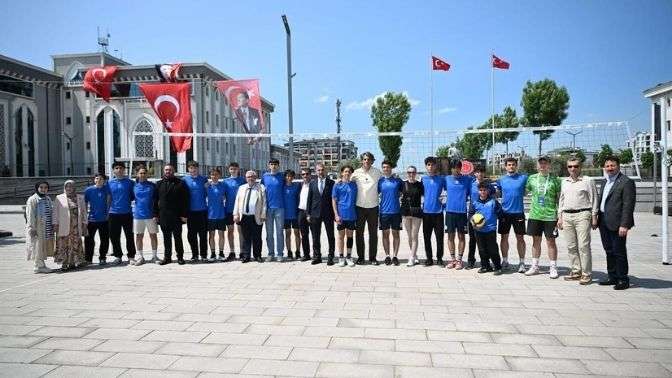 “Gençlerimizin Enerjisine, Umuduna Ve Gücüne Güveniyoruz”