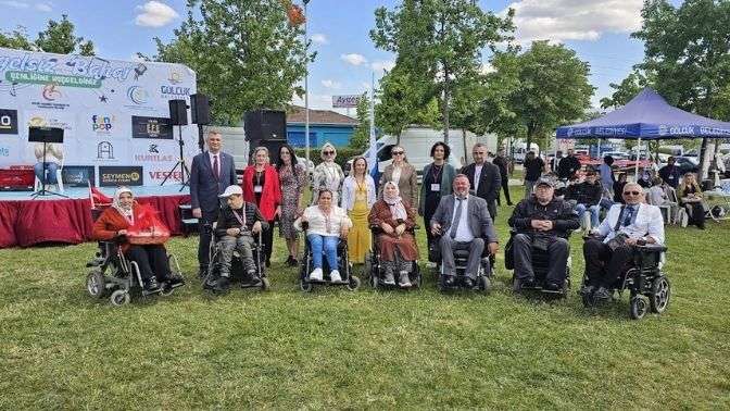 GÖLCÜK’TE ENGELSİZ BAHAR FESTİVALİ COŞKUSU