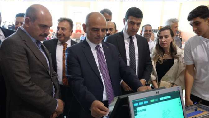 İşverenler geleceğin ustalarını meslek lisesinde arıyor