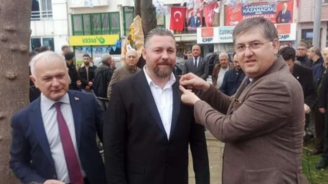 İyi Parti’den istifa eden Ahmet Çakmak CHP’ye katıldı