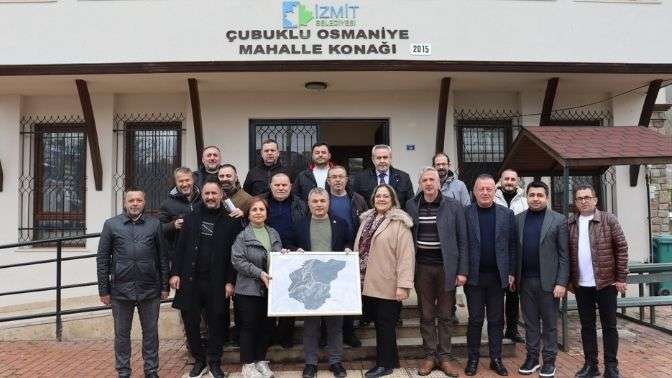 İzmit Belediyesi mahalle ziyaretleriyle halkın sesine kulak veriyor
