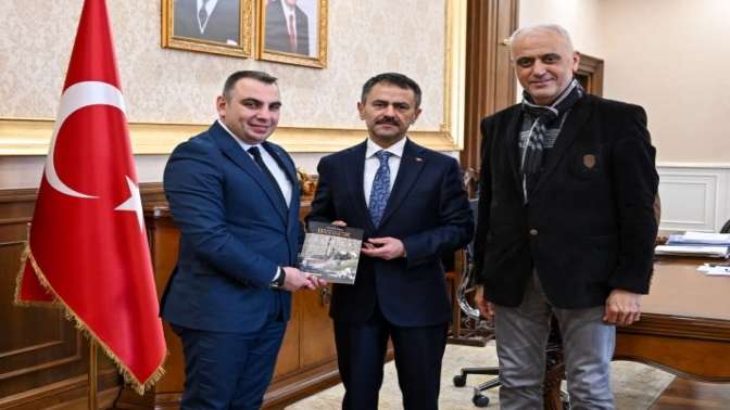 İzmit Mehmet Akif Ersoy Kız Anadolu İmam Hatip Lisesi Derneği Başkanı İnce’den Vali İlhami Aktaşa Ziyaret