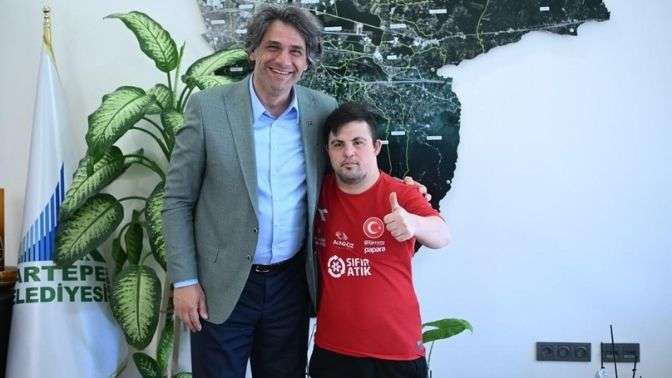 Kartepeli Sporcu Doğukan Başkan Kocaman’ı Ziyaret Etti