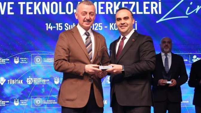 Kocaeli Büyükşehir’e ‘En İyi Bilim Sahnesi’ ödülü