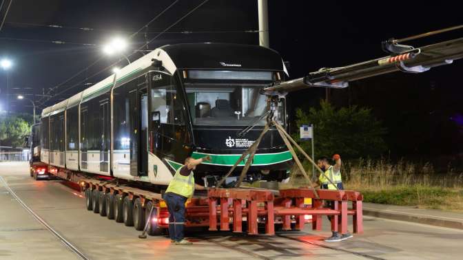 Kocaeli Büyükşehir, konforlu ulaşımı kente yayıyor; 8’inci tramvay konforlu ulaşım ailesine katıldı