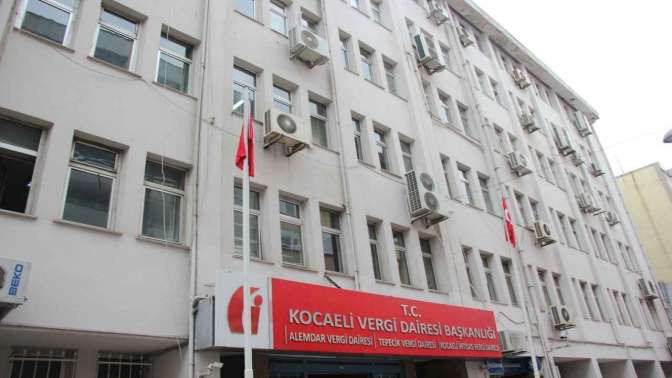 Kocaeli Vergi Dairesi yıkılıyor