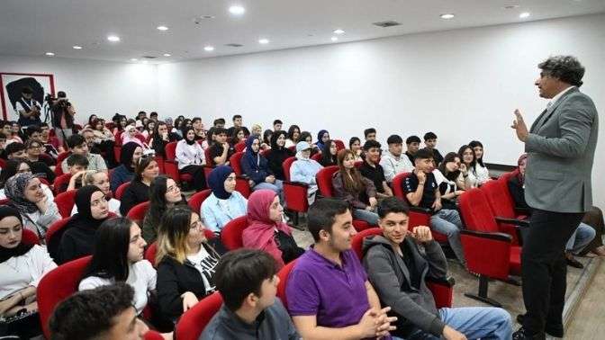 Kocaman Gençlerle Birlikte
