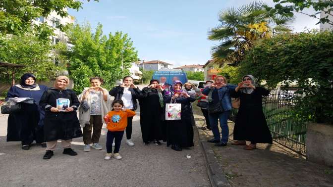Saadetli Kadınlar Kapı Kapı Dolaşıp Kemal Kılıçdaroğlu için Oy İstiyor