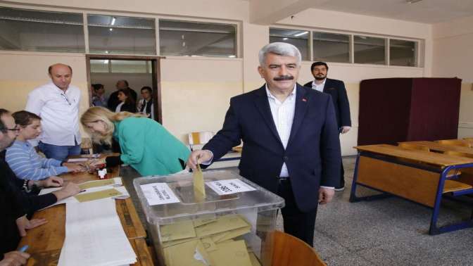 Sadettin Hülagü, vekilliğe çok hızlı başladı!