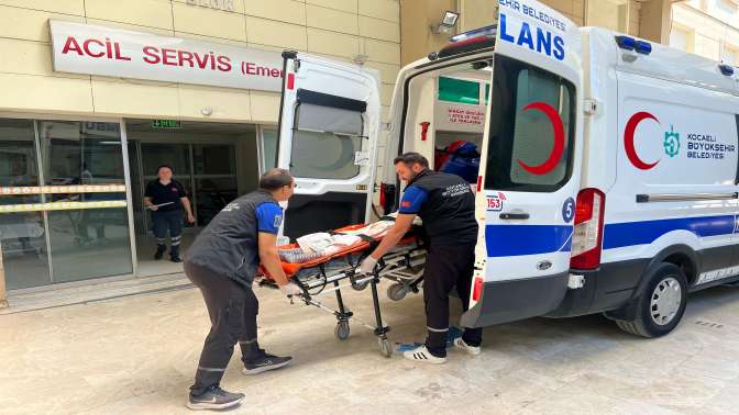 Sağlıkta örnek hizmet olan nakil ambulanslar ile yardım eli uzatılıyor; Büyükşehir’den 4 saatte 135 hasta transferi