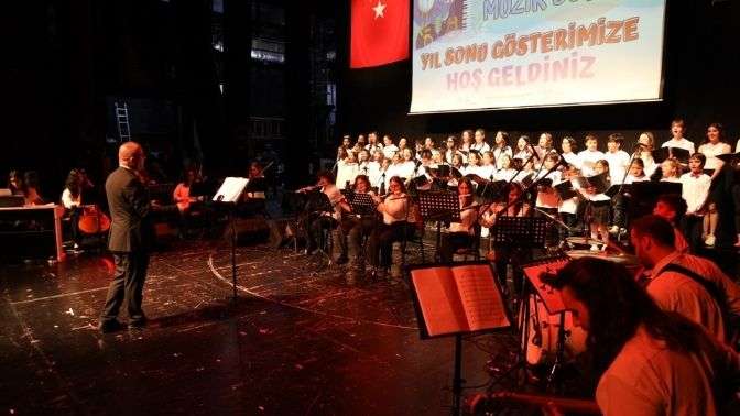 Sanat Akademisi’nde bir yılın emeği notalara dönüştü, alkışlar hiç dinmedi