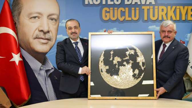 Talusa, Batıdan tebrik ziyareti