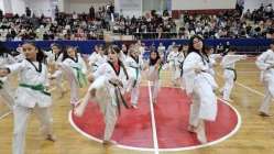293 Gölcük Belediyespor Taekwondo Sporcusu Kuşak Atladı