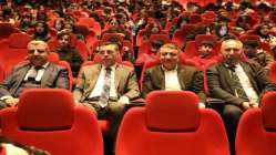 Başkan Şayir ve milletvekili Bayram; çocuklarla film izlediler