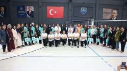 Bilgievi kursiyerleri, voleybol maçında hünerlerini konuşturdu