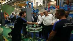 Çalışma ve Sosyal Güvenlik Bakanı, Kocaeli'de fabrika ziyaretlerinde bulundu
