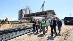 Çiftçi, Çayırova'ya eğitim ve spor alanında sınıf atlatacak projeyi inceledi
