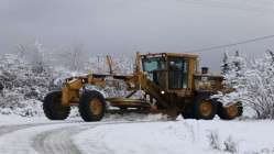İzmit Belediyesi yüksek kesimlerde kar mesaisine başladı
