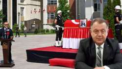 Kaymakam göz yaşları içinde son yolculuğuna uğurlandı