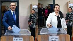 Kocaeli Valisi Yavuz ve Eşi Oy Kullandı: "Demokrasi Şenliğine Katılın"