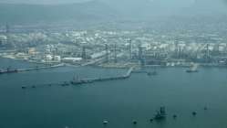 Marmara'da kirliliğe neden olan deniz araçları uçakla yapılan denetimlerle belirleniyor