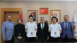 TÜBİTAK Araştırma Projeleri Bölge İkincisi Öğrencilerden Başkan Ölmez’e Ziyaret