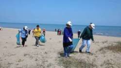 Uzunkum Sahili’nde kıyı temizliği yapıldı